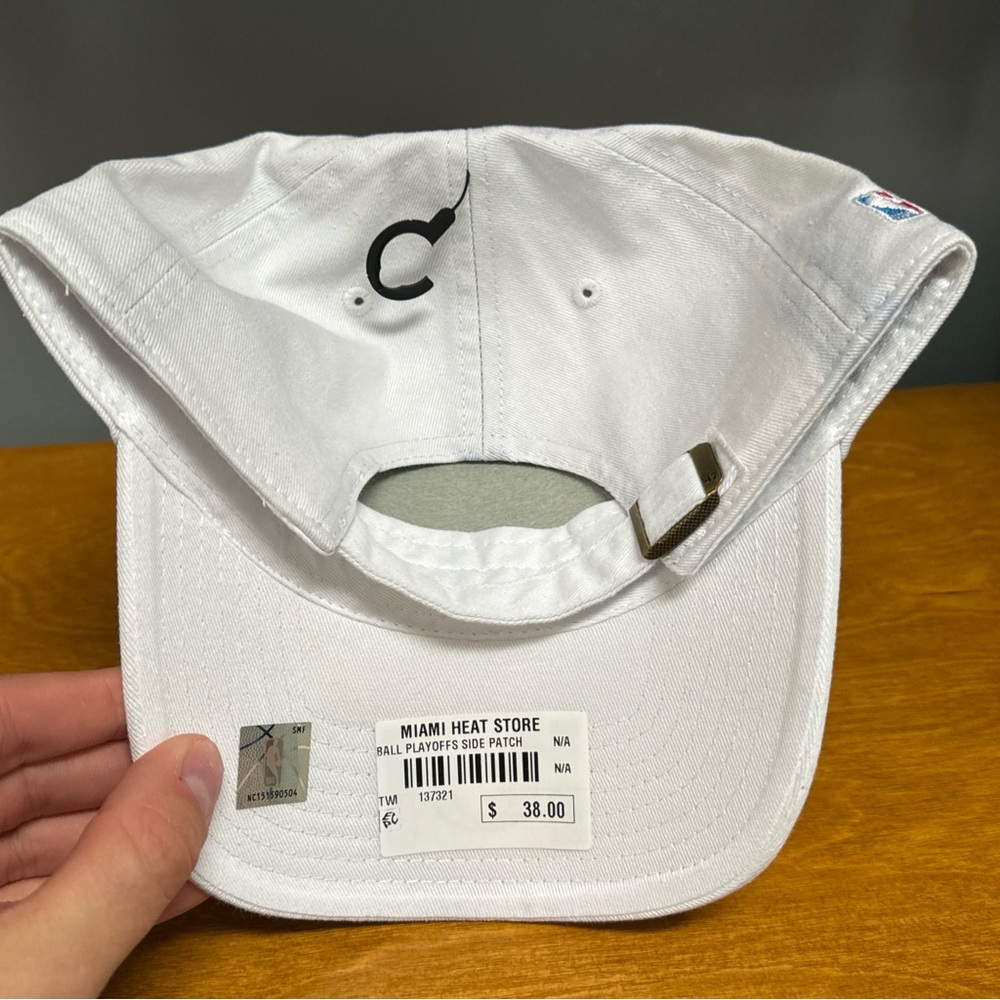 NBA Miami Heat '47 Brand Clean Up Relaxed Playoffs Cap Hat Adjustable White NWT - Picture 6 of 7